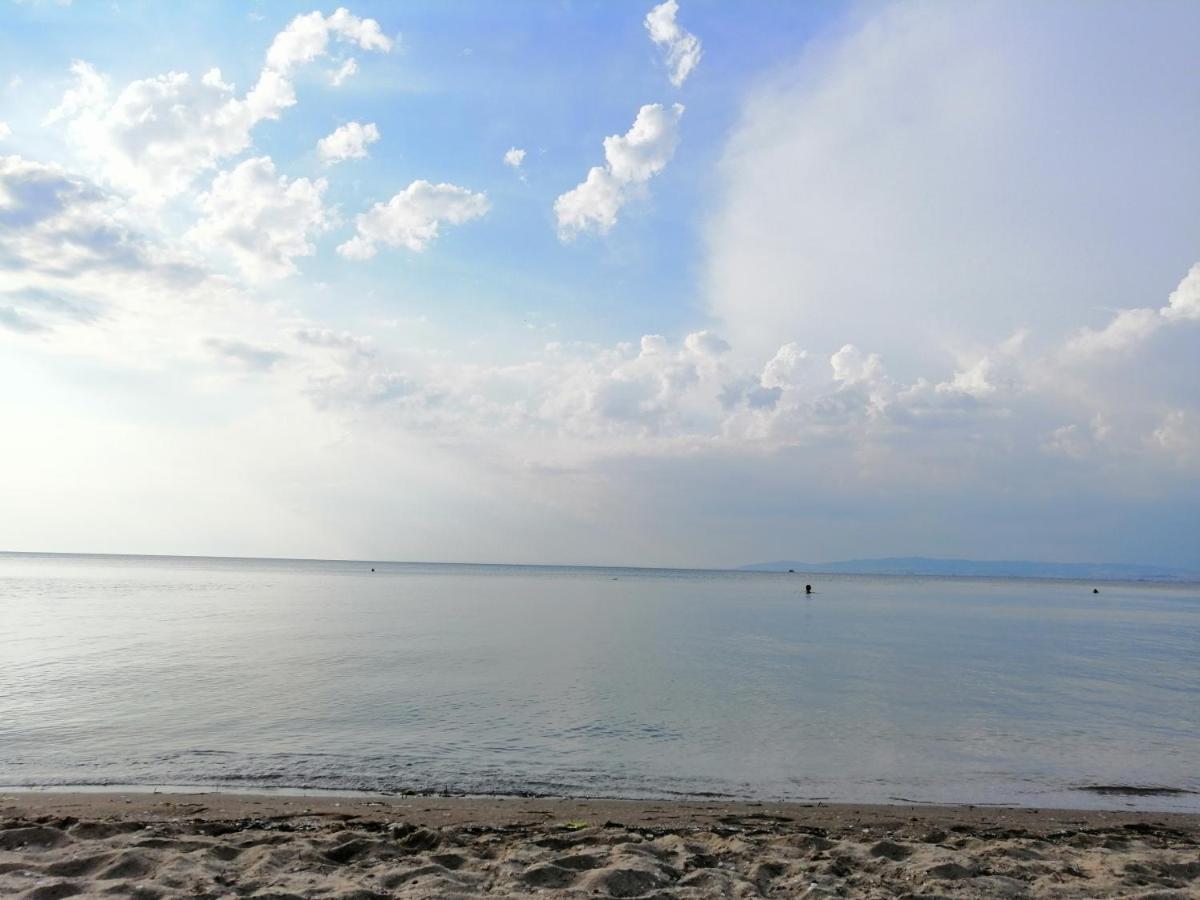 Perea Beach And Sea View Apartment Peraía 外观 照片